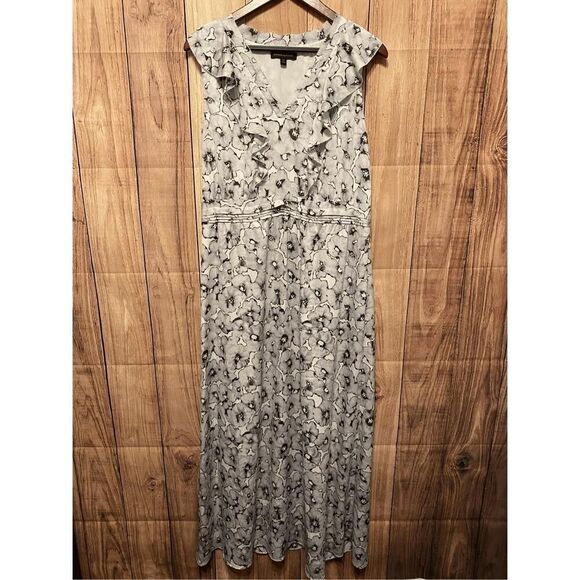 Banana Republic size 12 Floral Ruffle-Vee Maxi Dress grey black - Picture 2 of 9